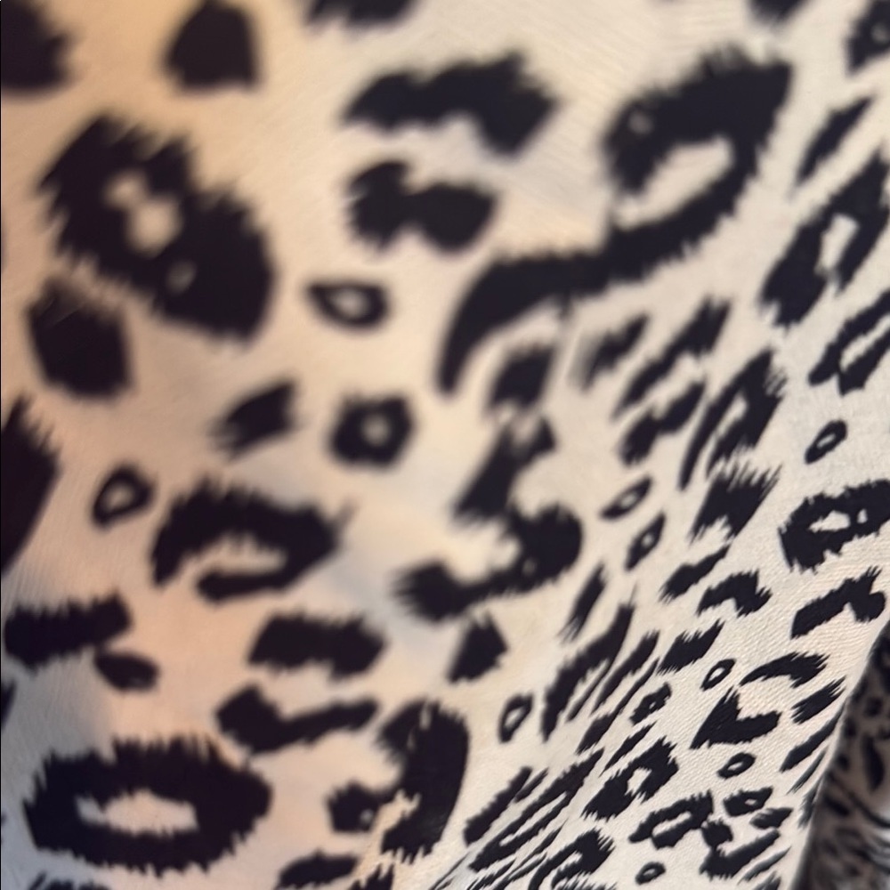 Black and White Leopard Print Blazer with Notched Lapels - Picture 3 of 6